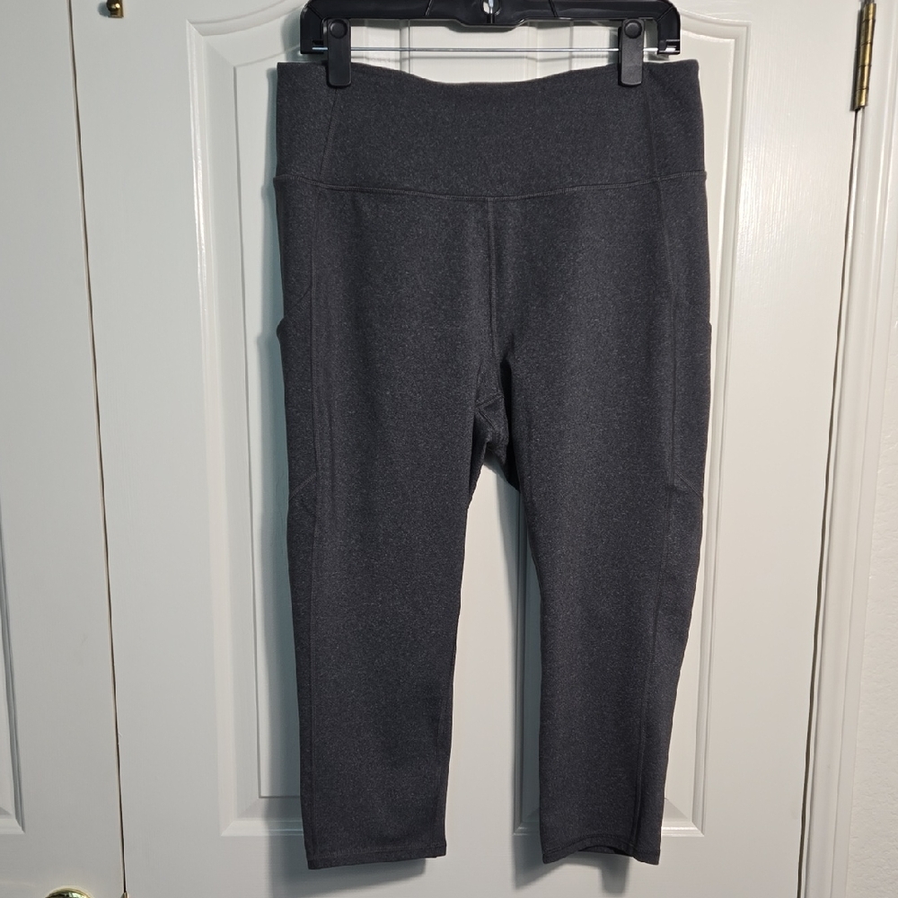 tek gear Shapewear Women's Gray Capri Leggings with Pockets Sz XXL